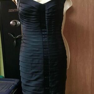 Calvin Klein size 2 Elegant Black Sleeveless Dress